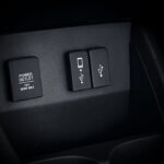 Honda WR-V - Kenyamanan - 1st Row Power Outlet